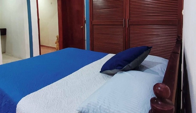 Spacious 5-bedroom house in wonderful Valladolid with AC, WiFi