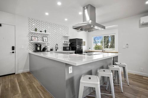Spacious Apt w/2BR - City Center