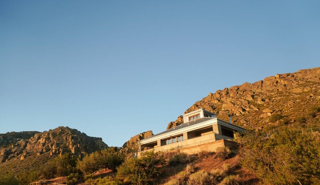 Spacious Artist Loft in Tehachapi