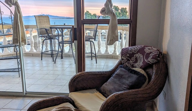 Spacious Cholla Bay Retreat: Family-Friendly Oasis with Stunning Rooftop Views