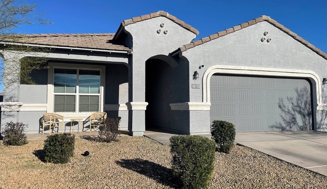 Spacious, Family-Friendly Home in Maricopa