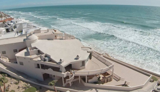 Spacious Family Beachfront Home Villa Dei Sogni