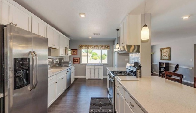 Spacious furnished 2-bedroom house with LOW Summer rates in 55+ FOS