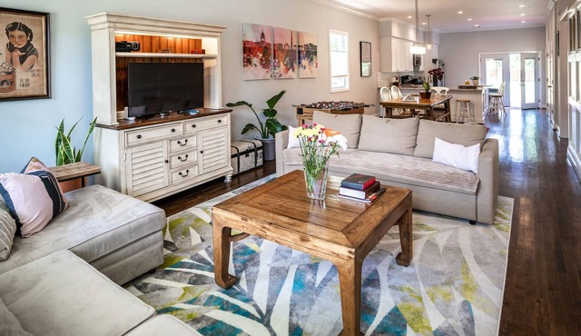 Spacious Home with 5000 Sq Ft Yard close to Downtown DC & Metro in Washington