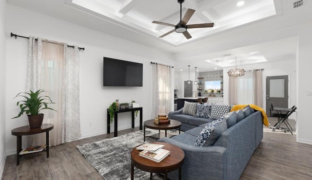Spacious Modern 3 Bd 2Ba House with Garage and Parking
