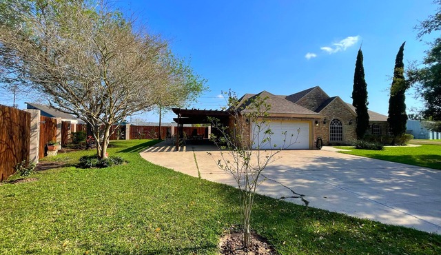 Spacious Rental for Business Travelers & Family Getaways!