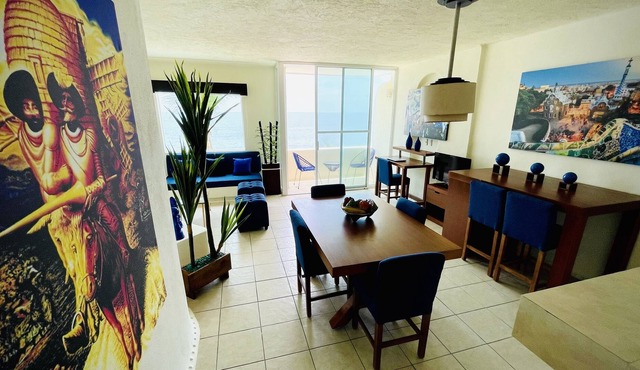Spectacular Apt on the Beach with Ocean View