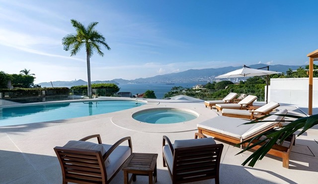 Spectacular Bay-View Home on Two Levels, with Full Service plus Private Chef