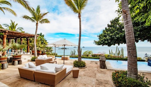 Spectacular Ocean Front Villa in Mexico´s most exclusive and private resort