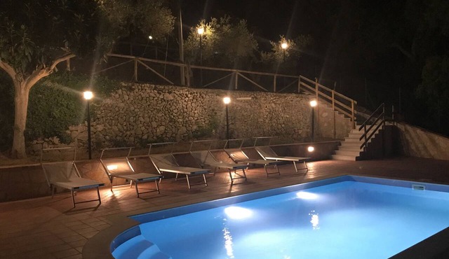 Sperlonga-Itri Villa 8 bedroom with swimming pool in private garden in Itri