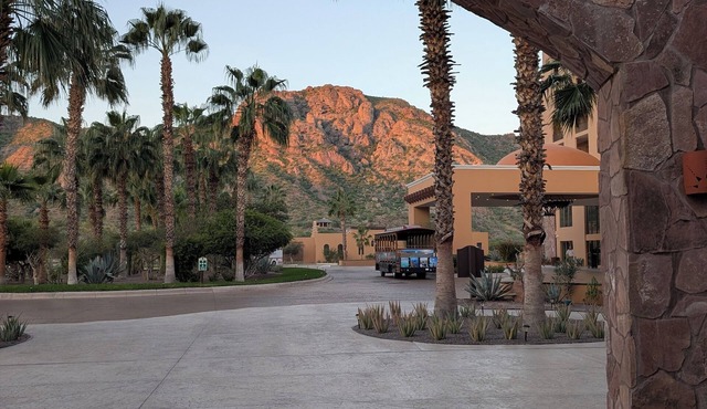 Stay at the 5 star VDP Loreto/play on site at the spectacular TPC Danzante Bay