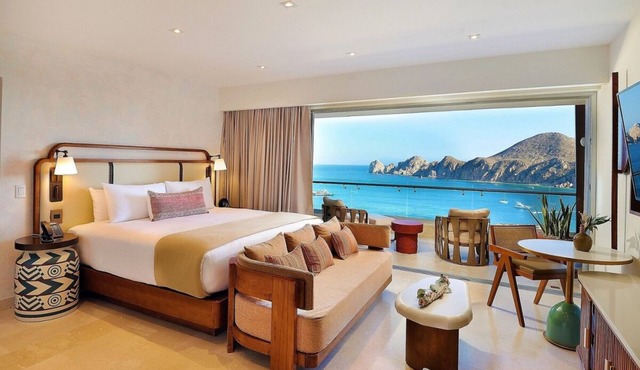 Stay Close to Cabo San Lucas Marina! Swimming Pools, Beachfront, Pet-friendly!