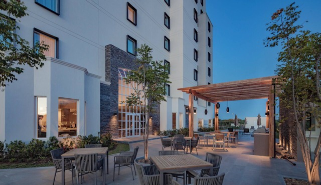 Staybridge Suites Irapuato by IHG