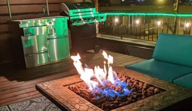 Steps 2 Nightlife Rooftop Deck View Private Garage in Memphis