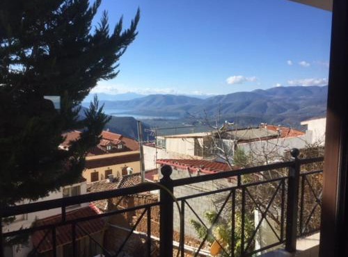 Stone House Overlooking the DELPHIC LANDSCAPE - SEA in Delphi
