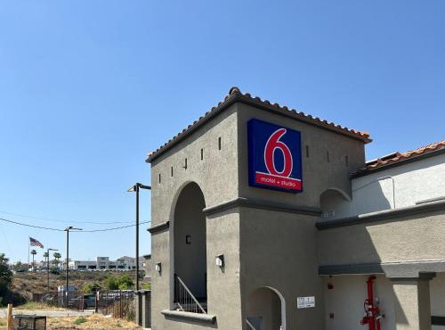 Studio 6 Lake Elsinore, CA