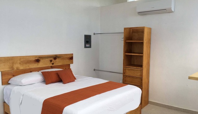 Studio Fire 1 km from the beach