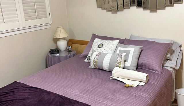 Studio with private entrance and pool area