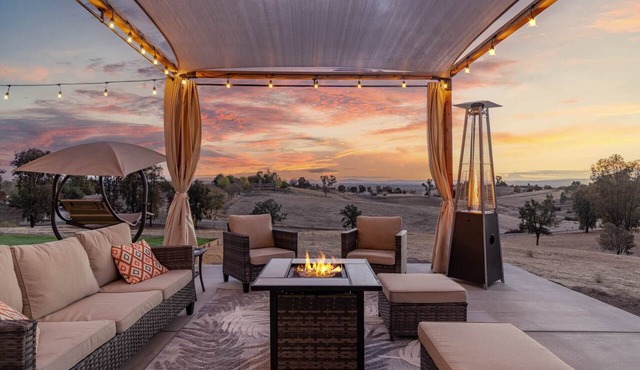 Stunning 10 Acre Estate in Paso Robles w/360 Views