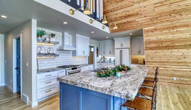 Stunning A-frame cabin on Maud Lake (Near Detroit Lakes)