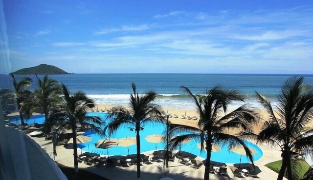 Stunning Junior Suite with Private Beach Area in Mazatlan