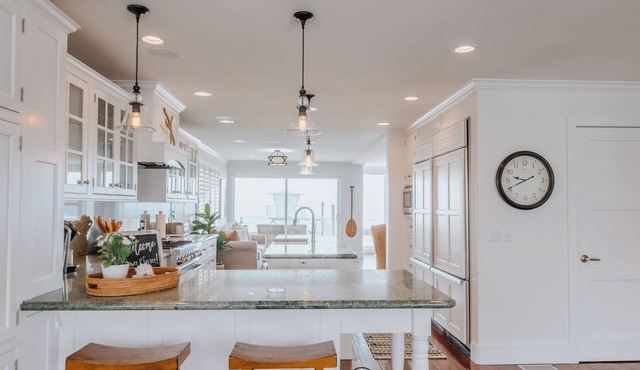 Stunning Ocean Front Views on the Sand, Luxury Home - Silver Strand Beach