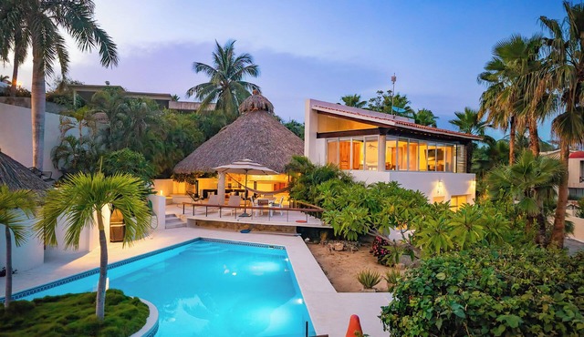 Stunning Open-Air Villa w/Private Pool
