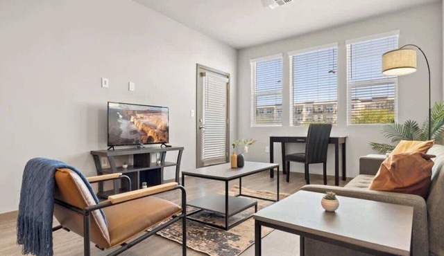 Stunning Westgate CozySuites by stadium with pool 8
