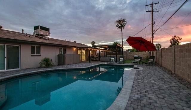 Stylish 4 Bdrm Near ASU and Old Town Scottsdale!