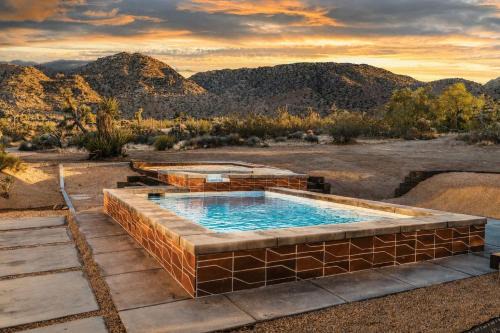 Sun Drift - Architectural Desert Retreat & Pool & Spa