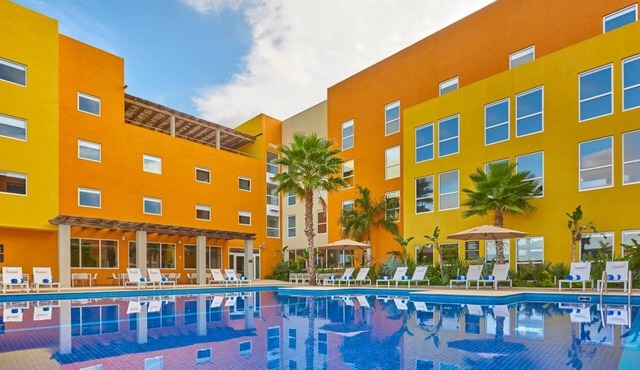 Sun, Sand & Cabo Fun | Walk to Beach, Nightlife & Water Tours - 3 Units
