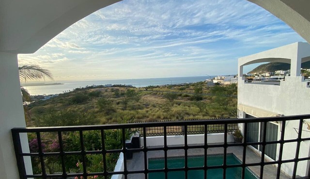 Sunset Haven: Stunning Views