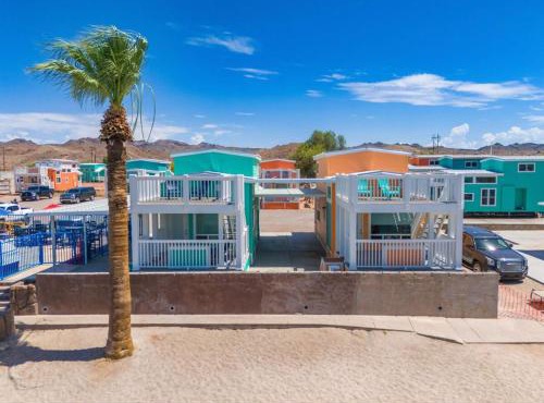 Sunset Hideaway, Front Row at Roadrunner Resort