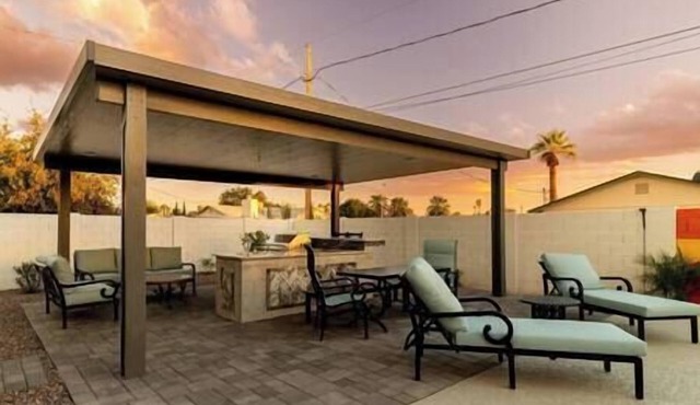 Sunset Villa in Old Town w/Hot tub & Heated Pool!