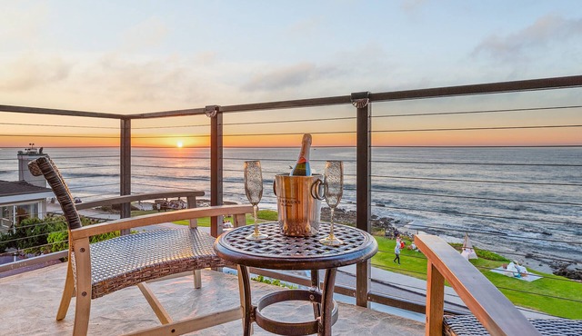 Sur La Mer, beachfront, tidal pools!