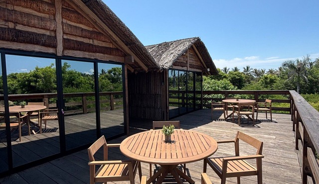 Surf Cabin Oceanfront – Celestino Gazca