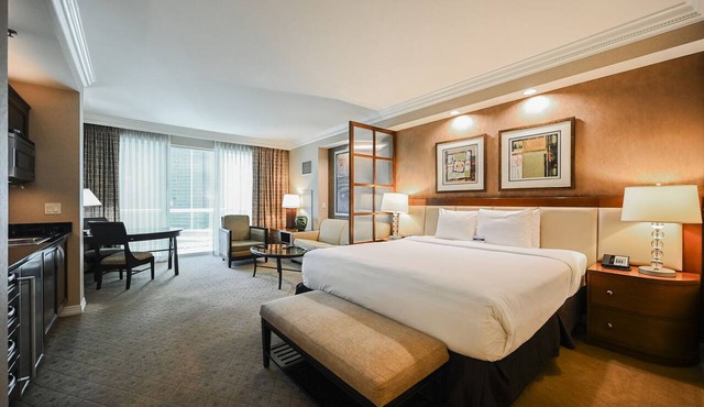 SVS: Strip View Studio | Private Balcony | Pool & Gym | Signature at MGM