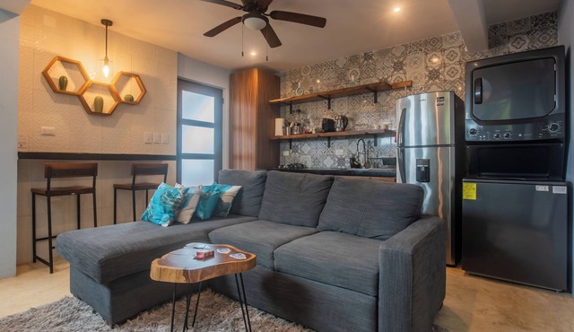 Sweet cozy condo by the beach and beach clubs