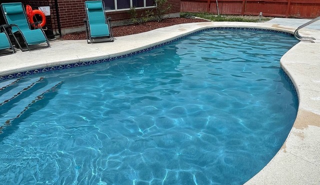 🏊‍♀️ Swimming 🏊‍♂️ Pool & 🏀Basketball Court washer and dryer, 4 tvs. Great place come