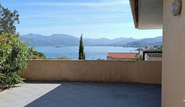 T3 Les pieds dans l'eau: sea view - Air-conditioned, equipped apartment - Golf Campomoro