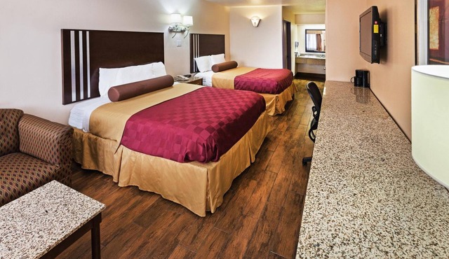 Texas Inn & Suites Raymondville