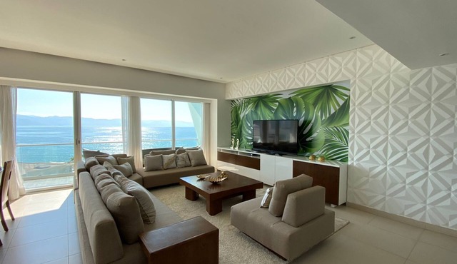 The best views of the sea, the mountains and the sunsets. Beachfront
