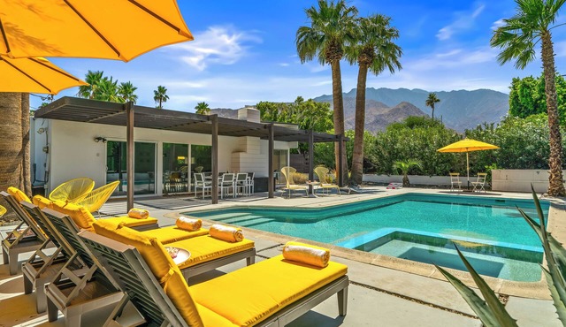 The Butterfly Alexander – Stylish Mid-Century Home with Pool, Spa, Views & Fire Pit