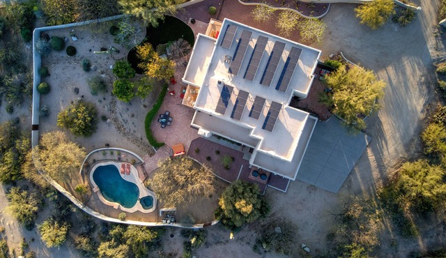 The Funky Saguaro, 5 BR, pool/hottub, dog friendly