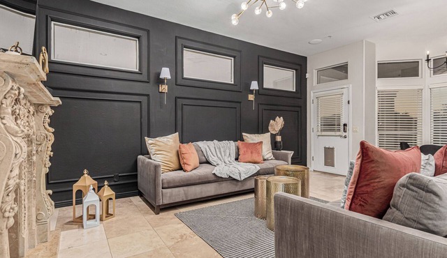 The Gilded Stay~Pool~Hot Tub~Theatre Room~Popcorn Bar!