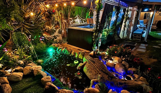 THE KOI PONDS RETREAT™ PRIVATE 3k Sqft OUTDOOR Kitchen Mstr Suite & Casita 2B1Ba