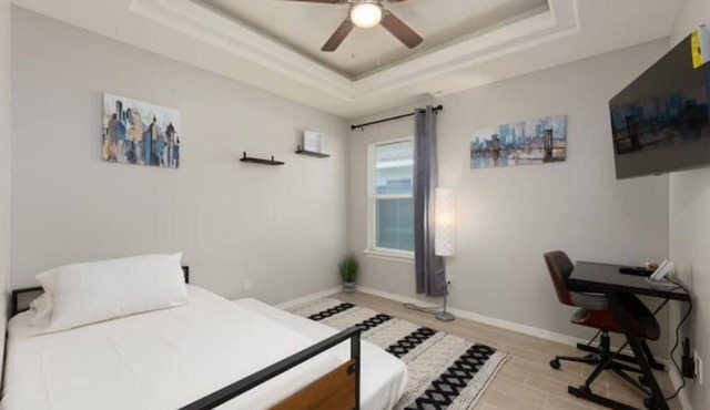 The Oaks. Spacious 3Br/2Ba.Gated/Parking