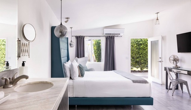 The Palm Springs Hotel