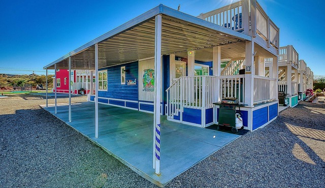The Tipsy Mermaid, River Views! Roadrunner Resort