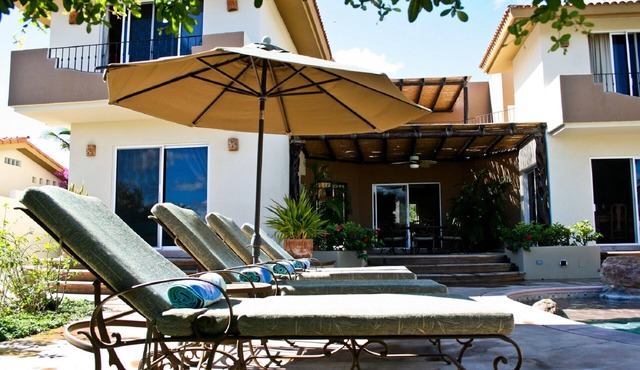 Tooker Villa La Jolla – 6BR/6 Bath – Luxurious Hacienda Layout – Pool & Spa